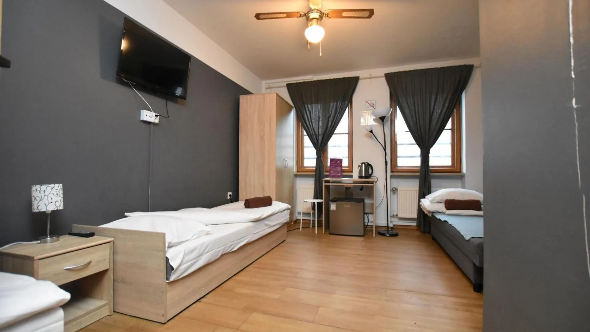 Dukes Hostel - Pokoje Prywatne, Rynek Breslavia